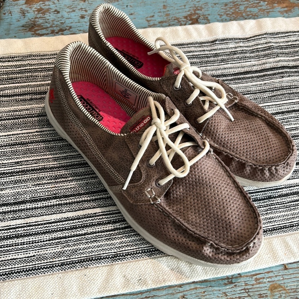 Skechers On-The-Go Goga Mat Boat Shoes Womens Brown 13806 - Size 11